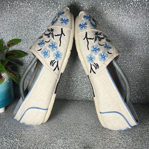 BOBS from Skechers Floral Embroidered Luxe Memory Foam Slip-On Flats Shoes 6.5 - Picture 5 of 8